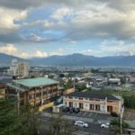 石和温泉街の様子